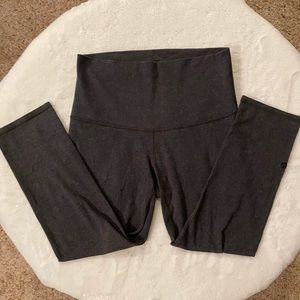 Lululemon wonder under crop